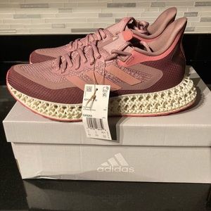 Womens 8.5 Adidas 4DFWD “Wine